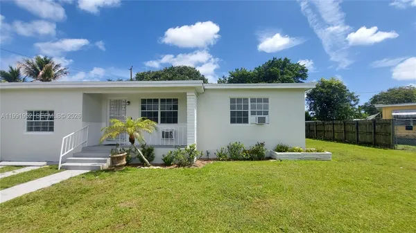 $2,700 | 8915 Northwest 10th Avenue, Unit 8915, Miami, FL 33150