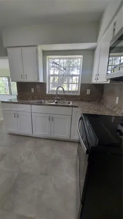 $2,700 | 8915 Northwest 10th Avenue, Unit 8915, Miami, FL 33150