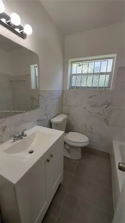 $2,700 | 8915 Northwest 10th Avenue, Unit 8915, Miami, FL 33150