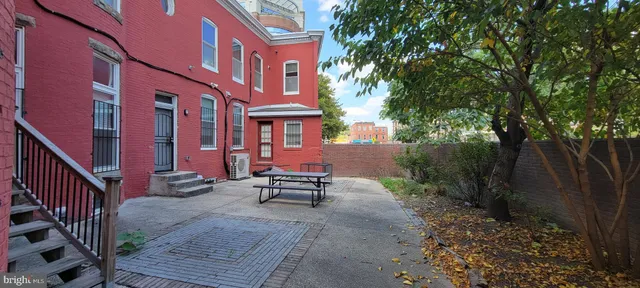 $1,195 | 804 Hollins Street, Baltimore, MD 21201