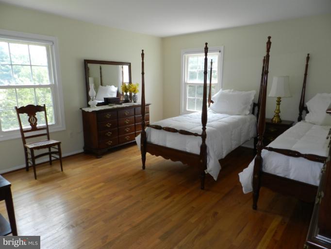 10819 Old Coach Road Potomac, MD 20854 - Photo 13 of 15 Bedroom