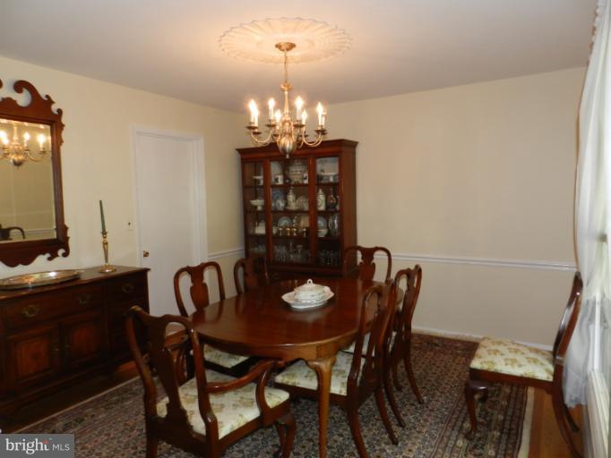 10819 Old Coach Road Potomac, MD 20854 - Photo 3 of 15 Dining Room