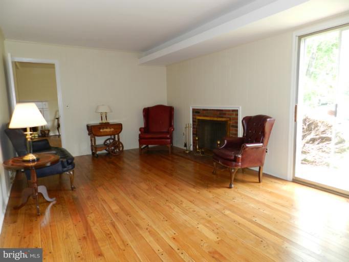 10819 Old Coach Road Potomac, MD 20854 - Photo 7 of 15 Family Room