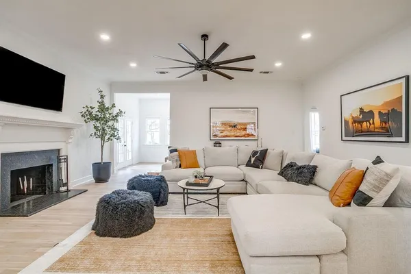$699,000 | 1114 Briarwood Street, Weatherford, TX 76087