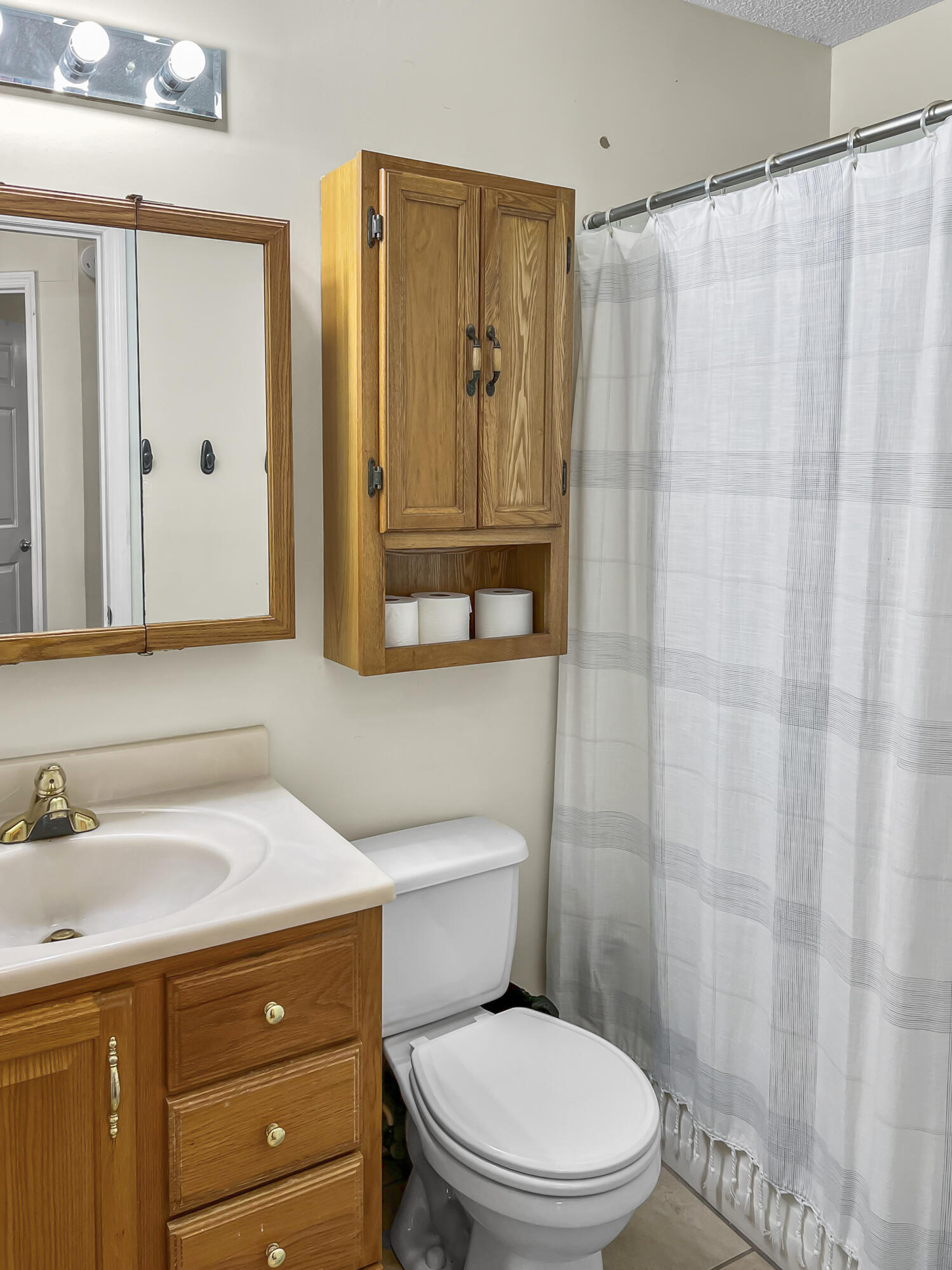 127 Towne Square Road Summerville, SC 29485 - Photo 12 of 17 127_Town_Square_Road00014_single