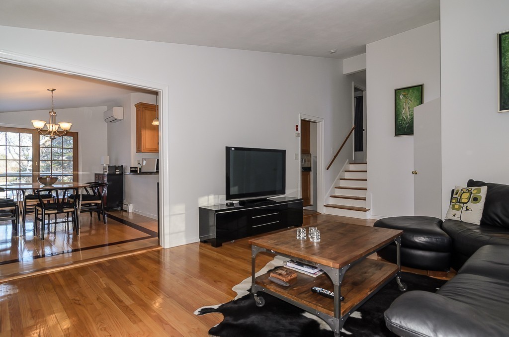 30 Dunedin Road Wellesley, MA 02481 - Photo 2 of 21