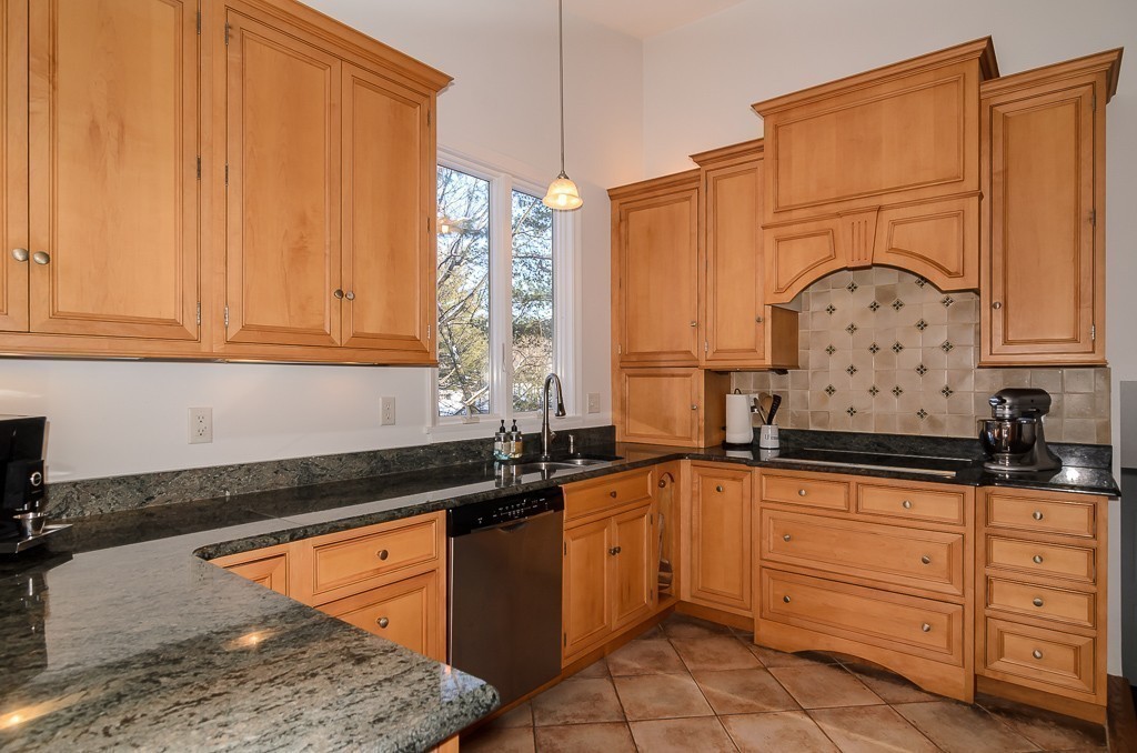 30 Dunedin Road Wellesley, MA 02481 - Photo 7 of 21