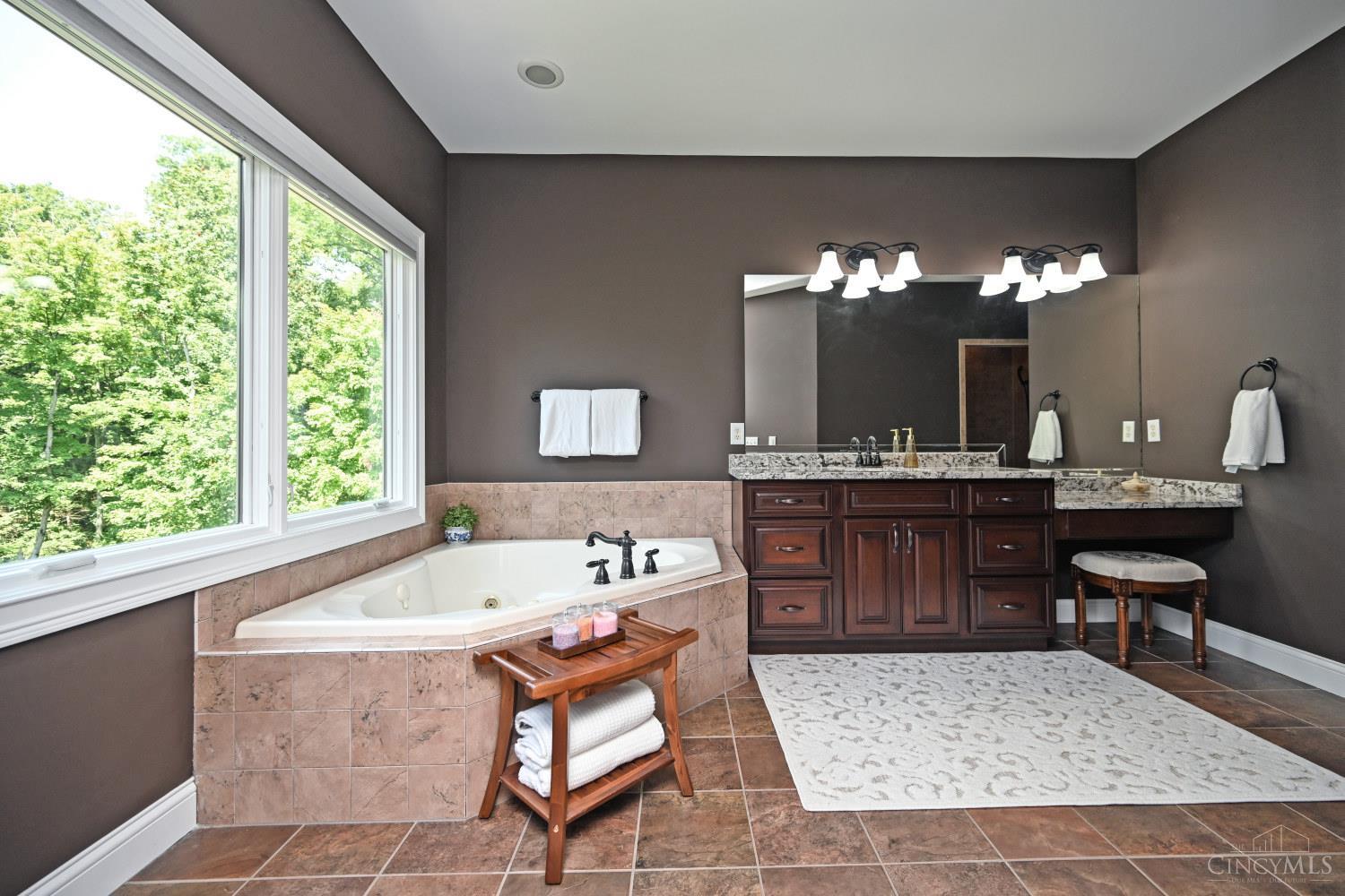 3662 Cooper Road Blue Ash, OH 45241 - Photo 40 of 85
