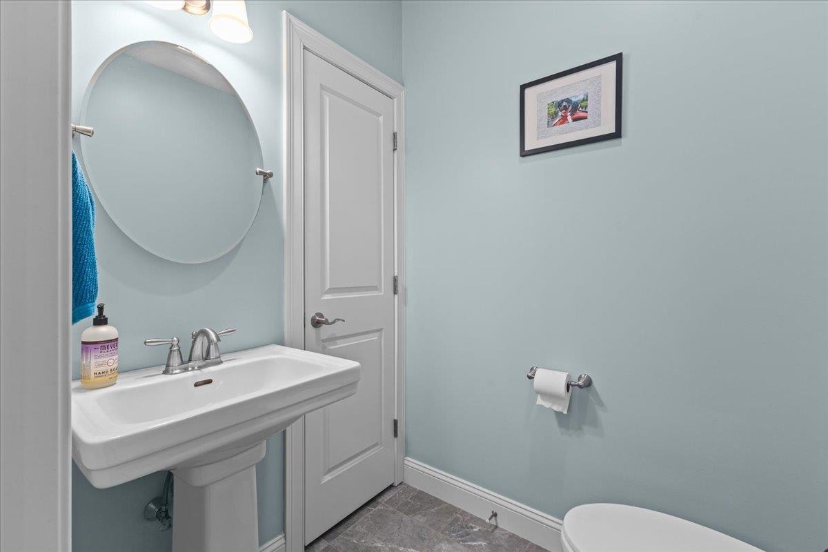 150 Rye Circle South Burlington, VT 05403 - Photo 12 of 60