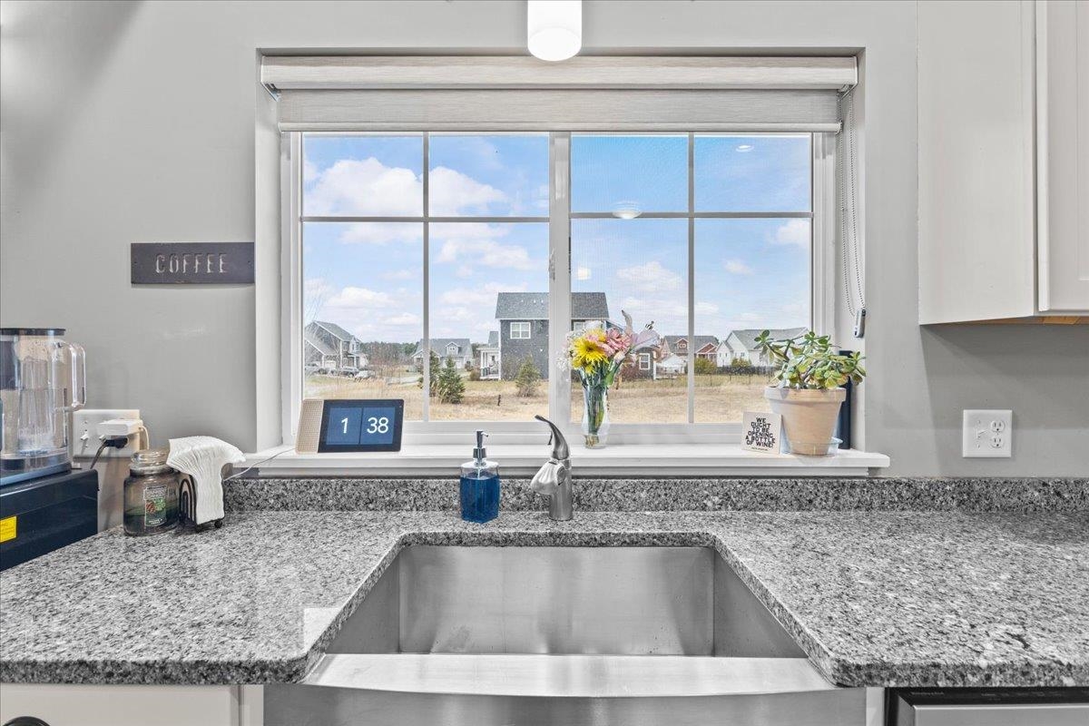 150 Rye Circle South Burlington, VT 05403 - Photo 9 of 60