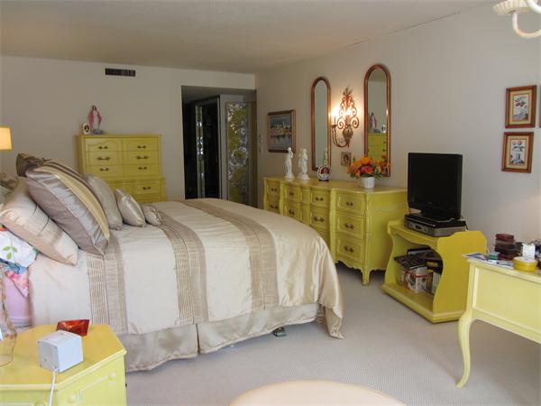 406 Paradise Road, Unit PHS Swampscott, MA 01907 - Photo 11 of 25 Gallery Image 11