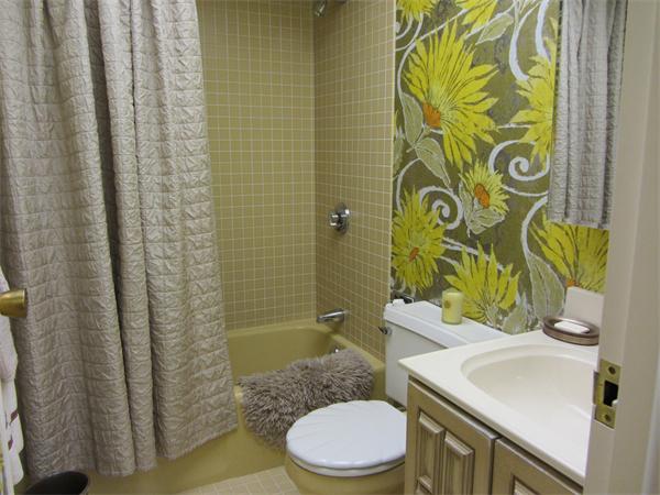 406 Paradise Road, Unit PHS Swampscott, MA 01907 - Photo 13 of 25 Gallery Image 13