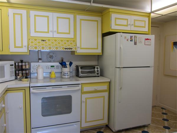 406 Paradise Road, Unit PHS Swampscott, MA 01907 - Photo 8 of 25 Gallery Image 8