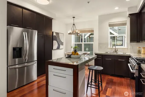 $755,000 | 1848 Northeast Kenyon Court, Issaquah, WA 98029