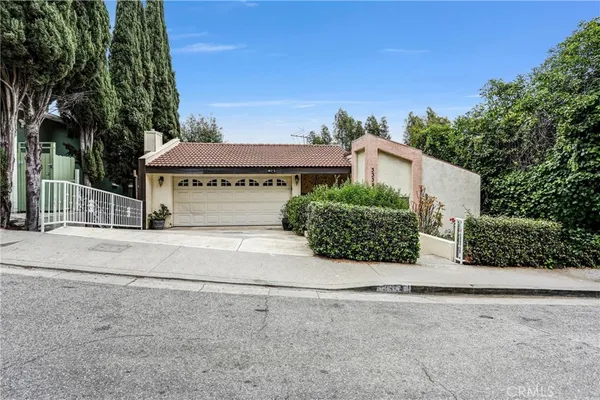 $1,399,500 | 3334 Oak Glen Drive, Los Angeles, CA 90068