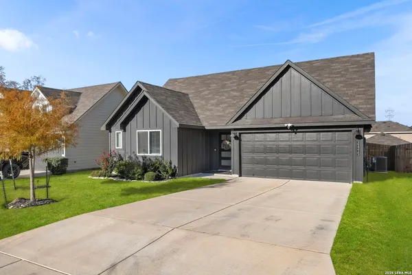 $2,400 | 21215 Boulder Flats, San Antonio, TX 78266