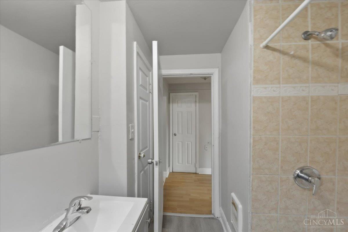 7758 Stillwell Road Cincinnati, OH 45237 - Photo 15 of 17