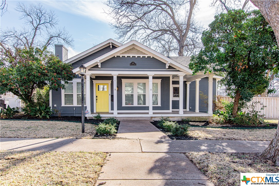 1101 North 9th Street Temple, TX 76501 - Photo 1 of 1 a front view of a house with garden