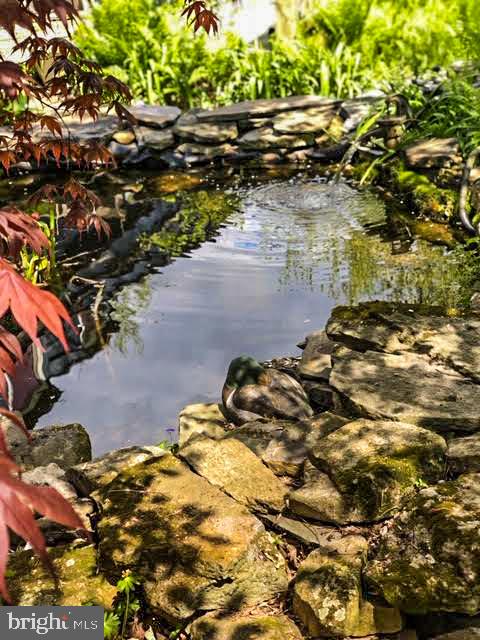 325 Stouts Valley Road Easton, PA 18042 - Photo 2 of 30