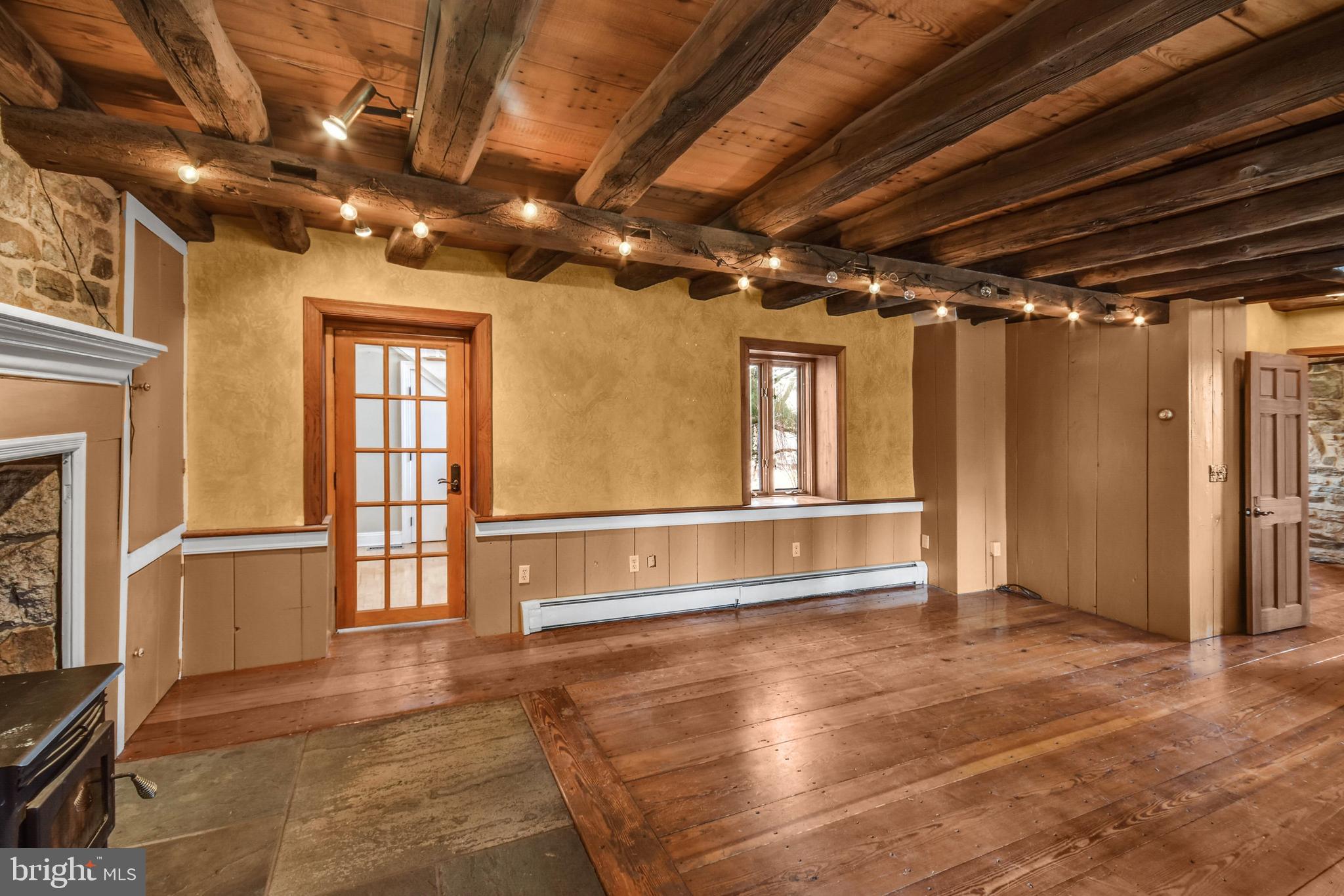 325 Stouts Valley Road Easton, PA 18042 - Photo 5 of 30