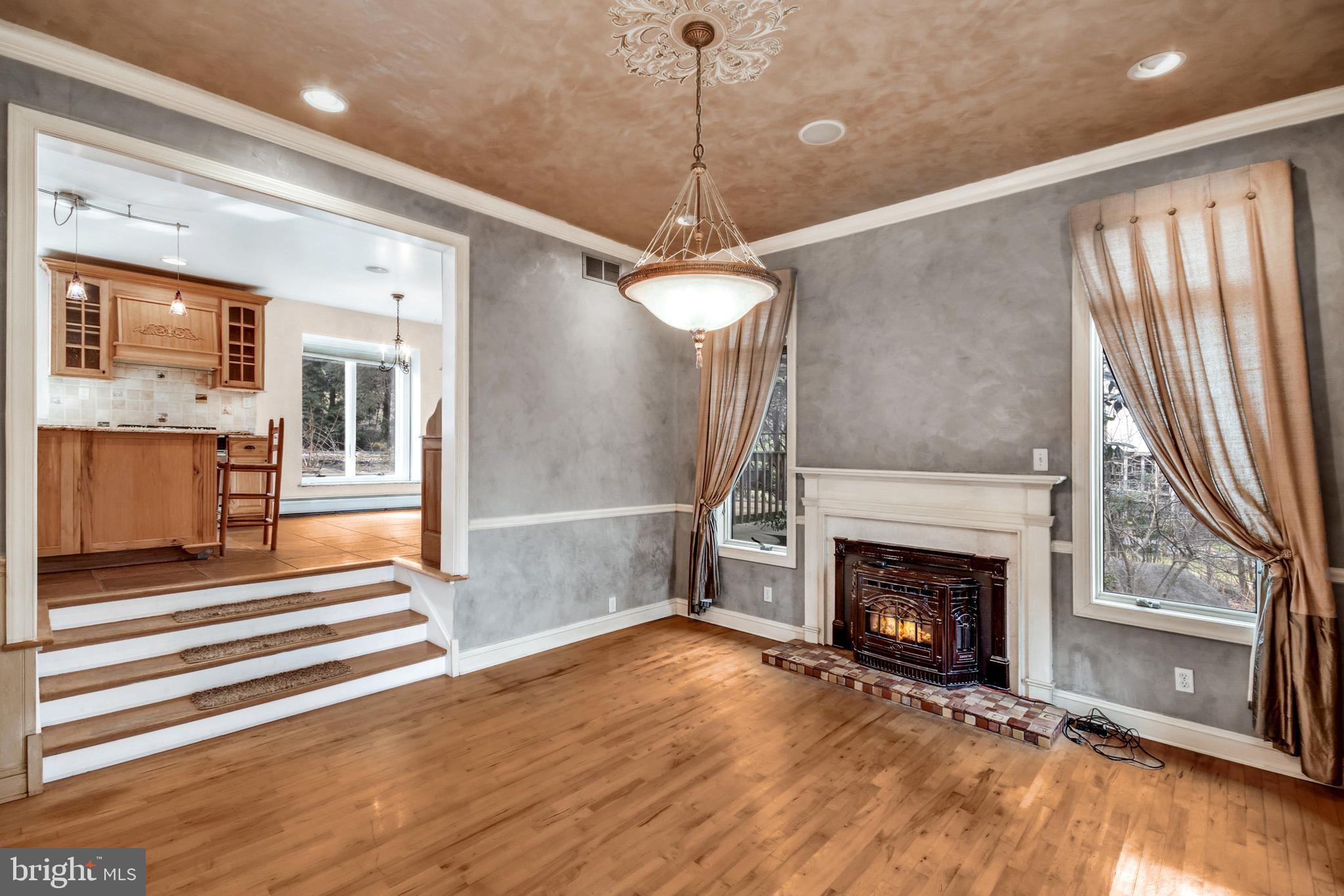 325 Stouts Valley Road Easton, PA 18042 - Photo 9 of 30