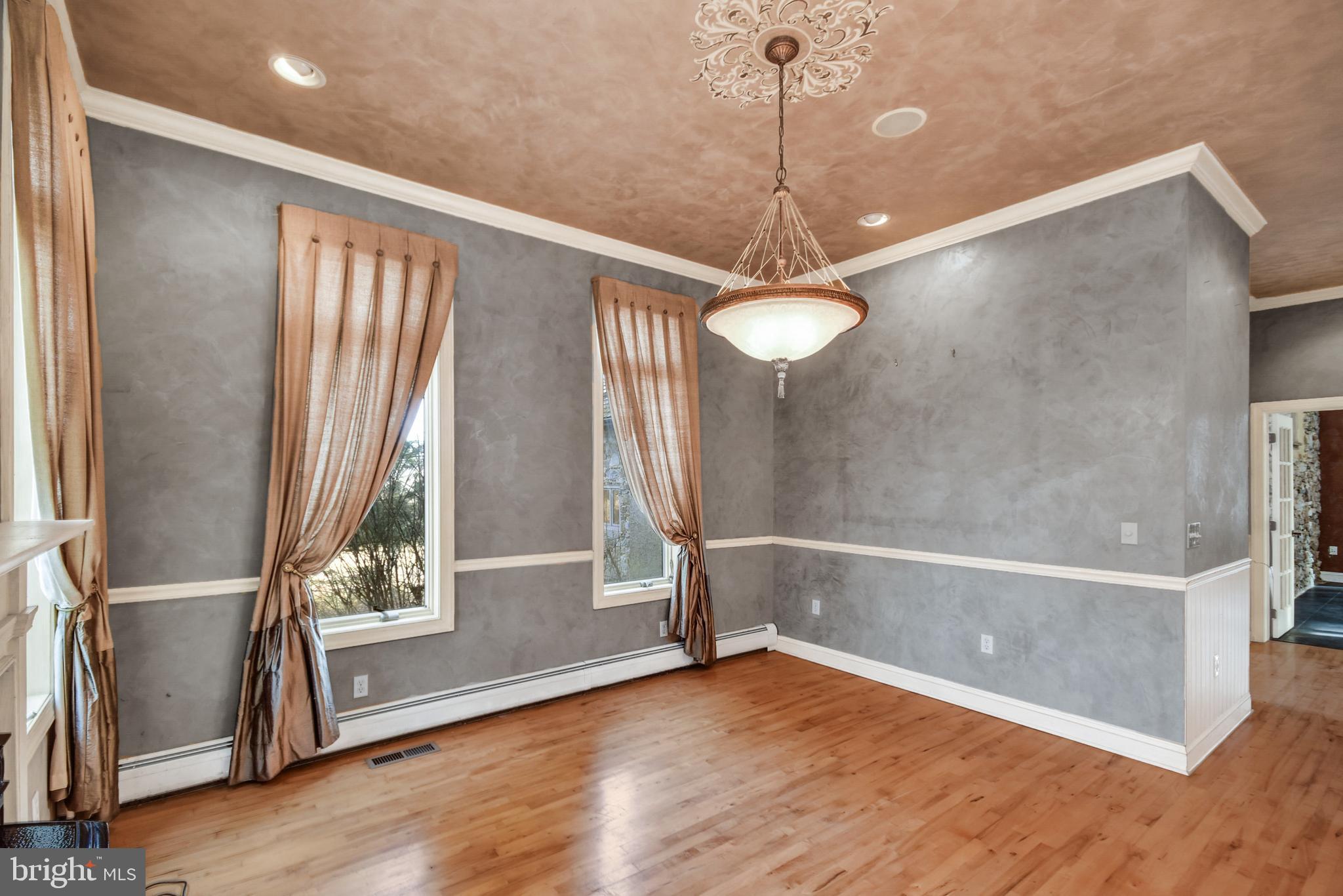 325 Stouts Valley Road Easton, PA 18042 - Photo 10 of 30