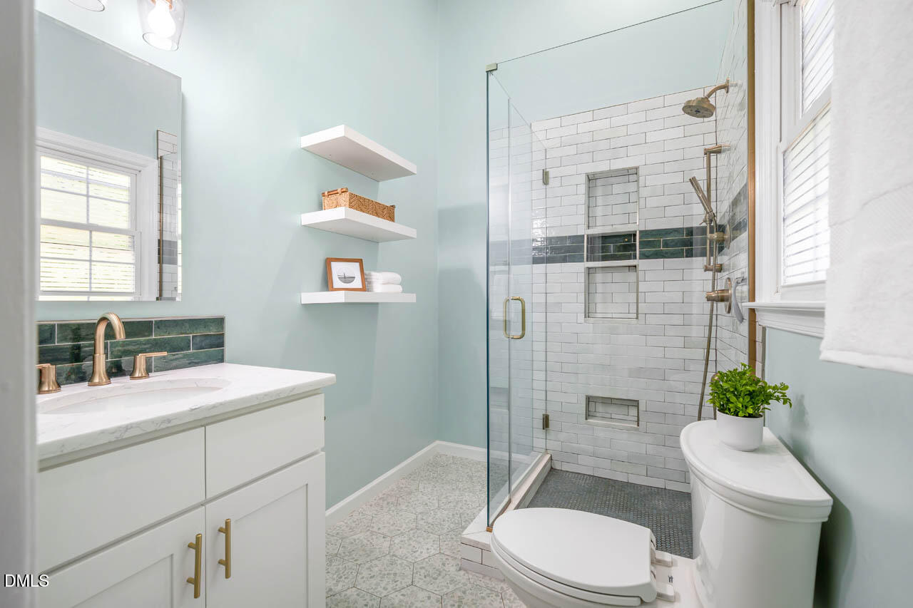 5516 Bridford Place Raleigh, NC 27613 - Photo 24 of 41 Attached Bathroom