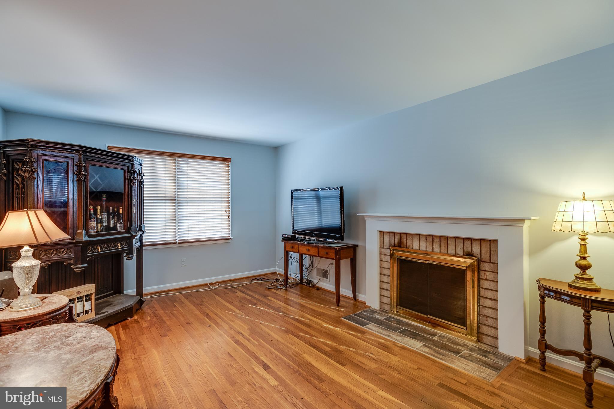 6902 Sydenstricker Road Springfield, VA 22152 - Photo 13 of 28 Living Room