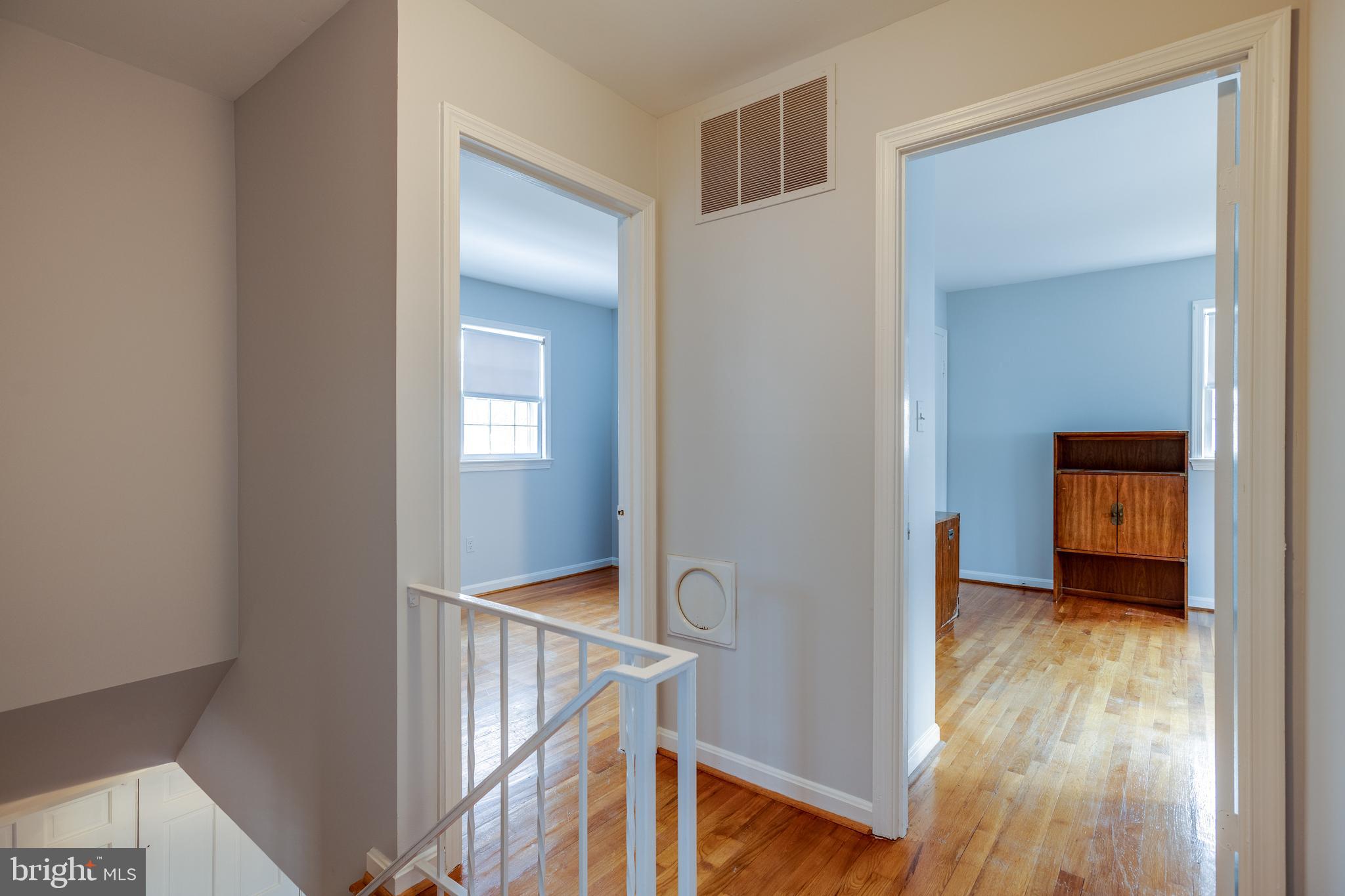 6902 Sydenstricker Road Springfield, VA 22152 - Photo 21 of 28 Hall upstairs