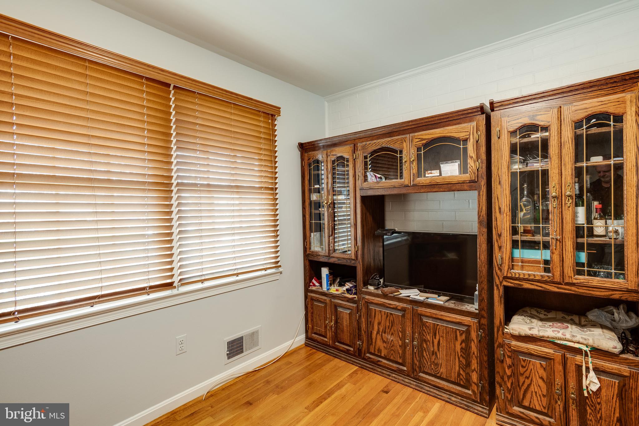 6902 Sydenstricker Road Springfield, VA 22152 - Photo 5 of 28 Dining Room