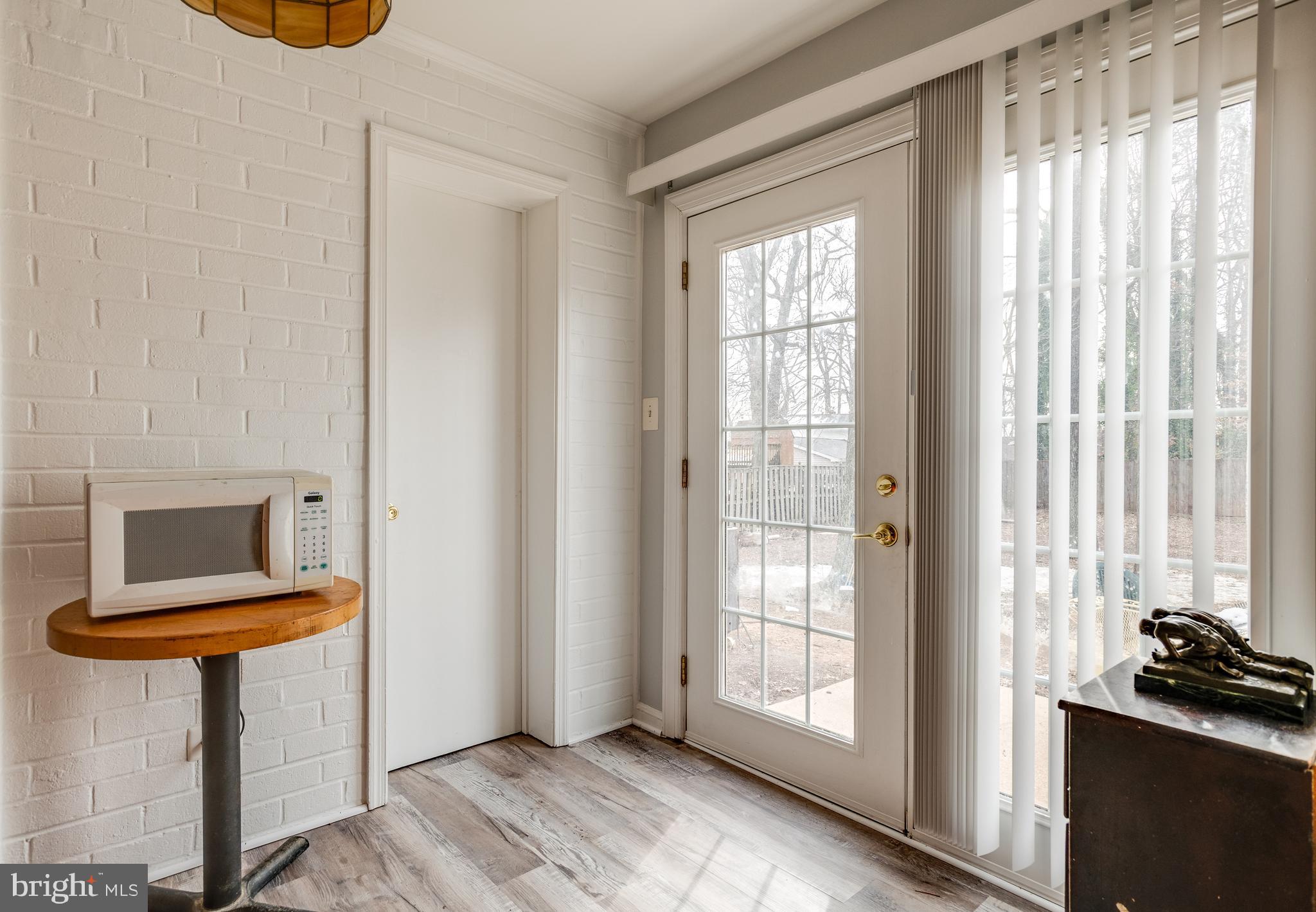 6902 Sydenstricker Road Springfield, VA 22152 - Photo 7 of 28 Kitchen