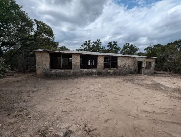 $800,000 | 15303 Randolph Street, Volente, TX 78641