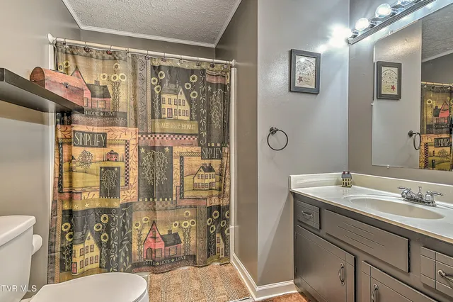 $259,999 | 8856 Rich Valley Road, Bristol, VA 24202