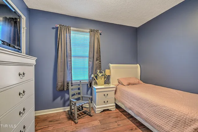 $259,999 | 8856 Rich Valley Road, Bristol, VA 24202