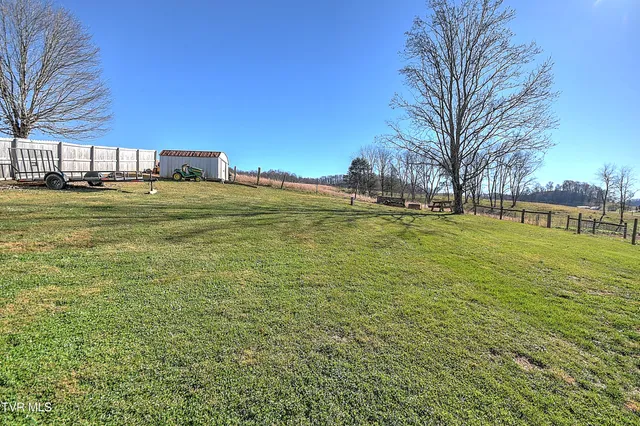 $259,999 | 8856 Rich Valley Road, Bristol, VA 24202