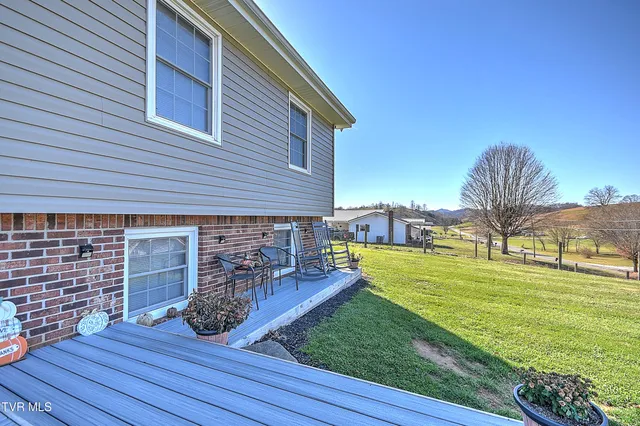 $259,999 | 8856 Rich Valley Road, Bristol, VA 24202