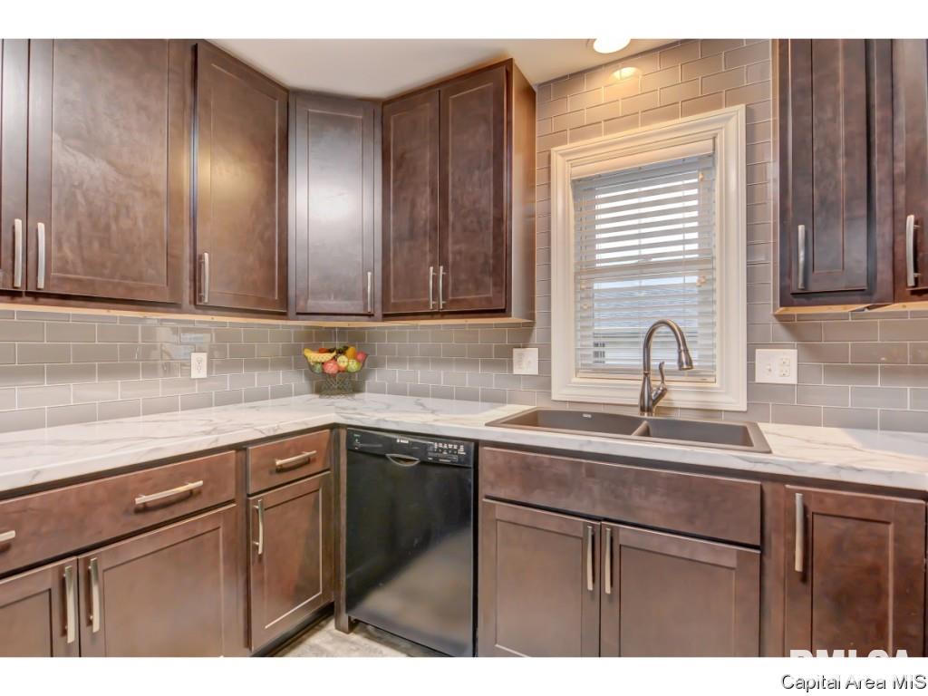 420 Brandywine Road Springfield, IL 62704 - Photo 4 of 34 Gallery Image 4