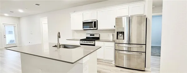 $2,100 | 1120 Amistad Loop, College Station, TX 77845