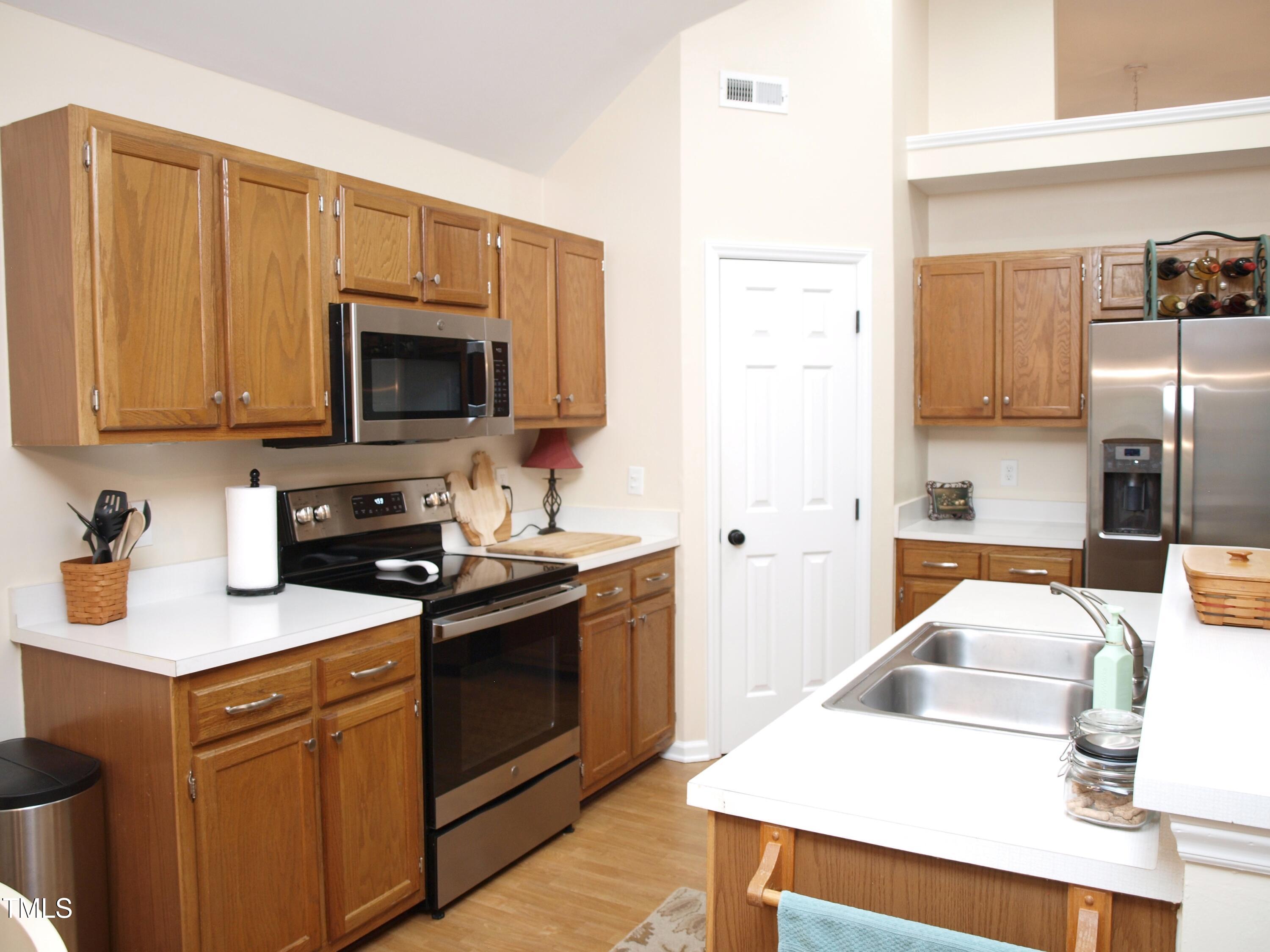 8712 Attingham Drive Raleigh, NC 27615 - Photo 11 of 24 11