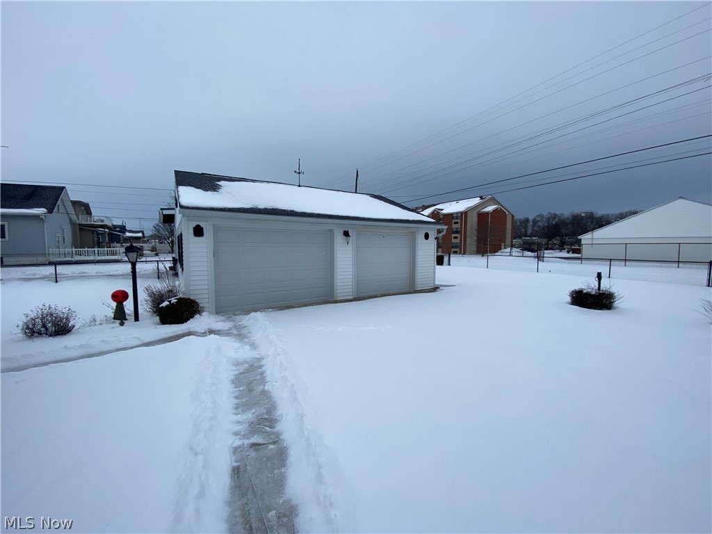 1316 Hollyrood Road Sandusky, OH 44870 - Photo 3 of 27