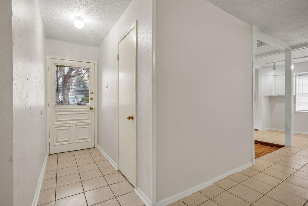 1833 Mill Pond Road Garland, TX 75044 - Photo 8 of 28