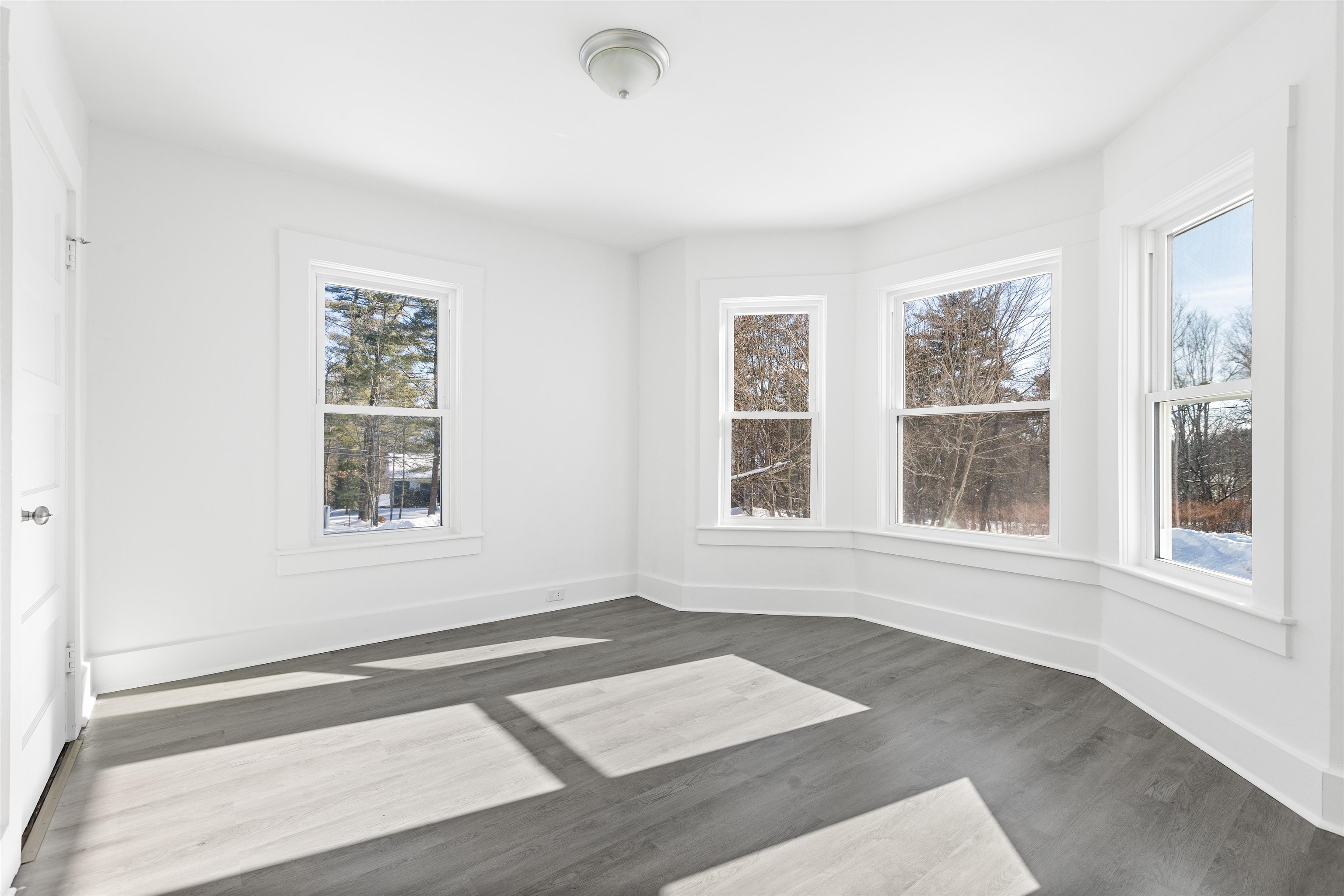 58 Lawrence Road Derry, NH 03038 - Photo 14 of 28