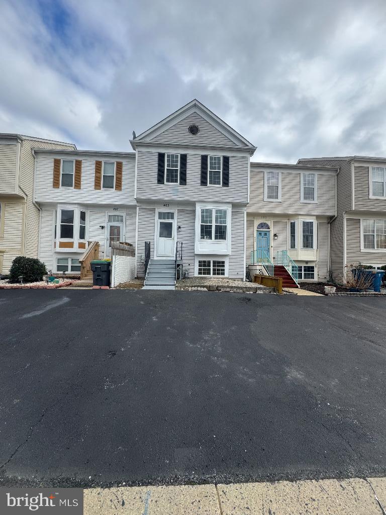 405 Feather Drive Newark, DE 19702 - Photo 2 of 35