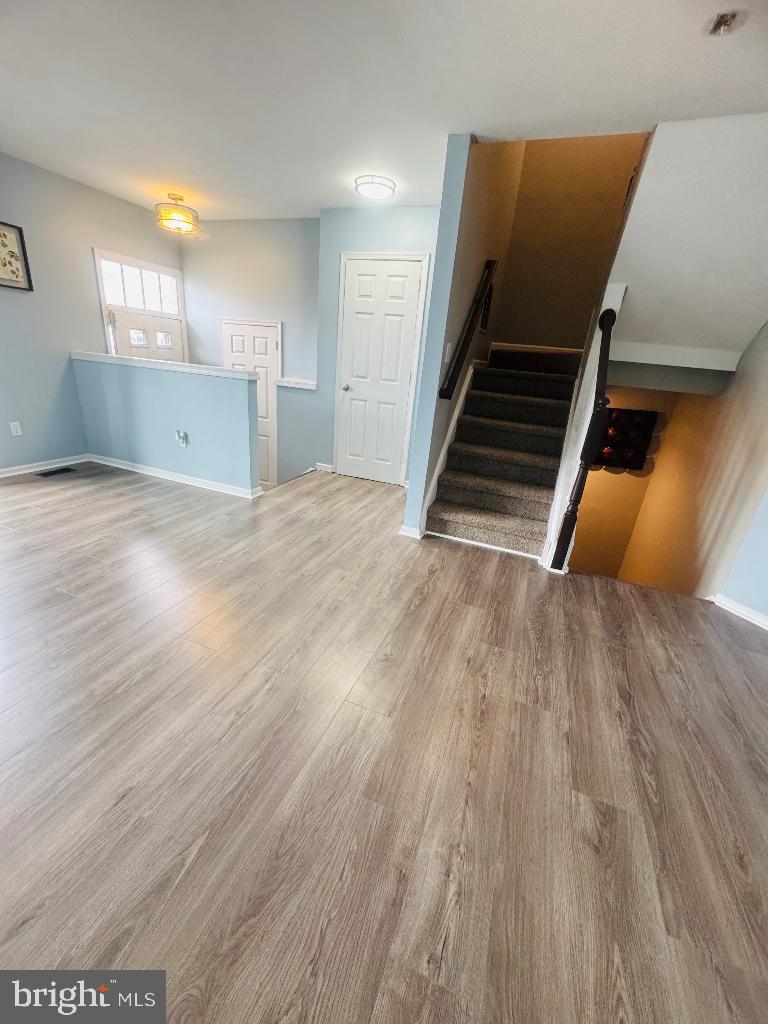 405 Feather Drive Newark, DE 19702 - Photo 4 of 35