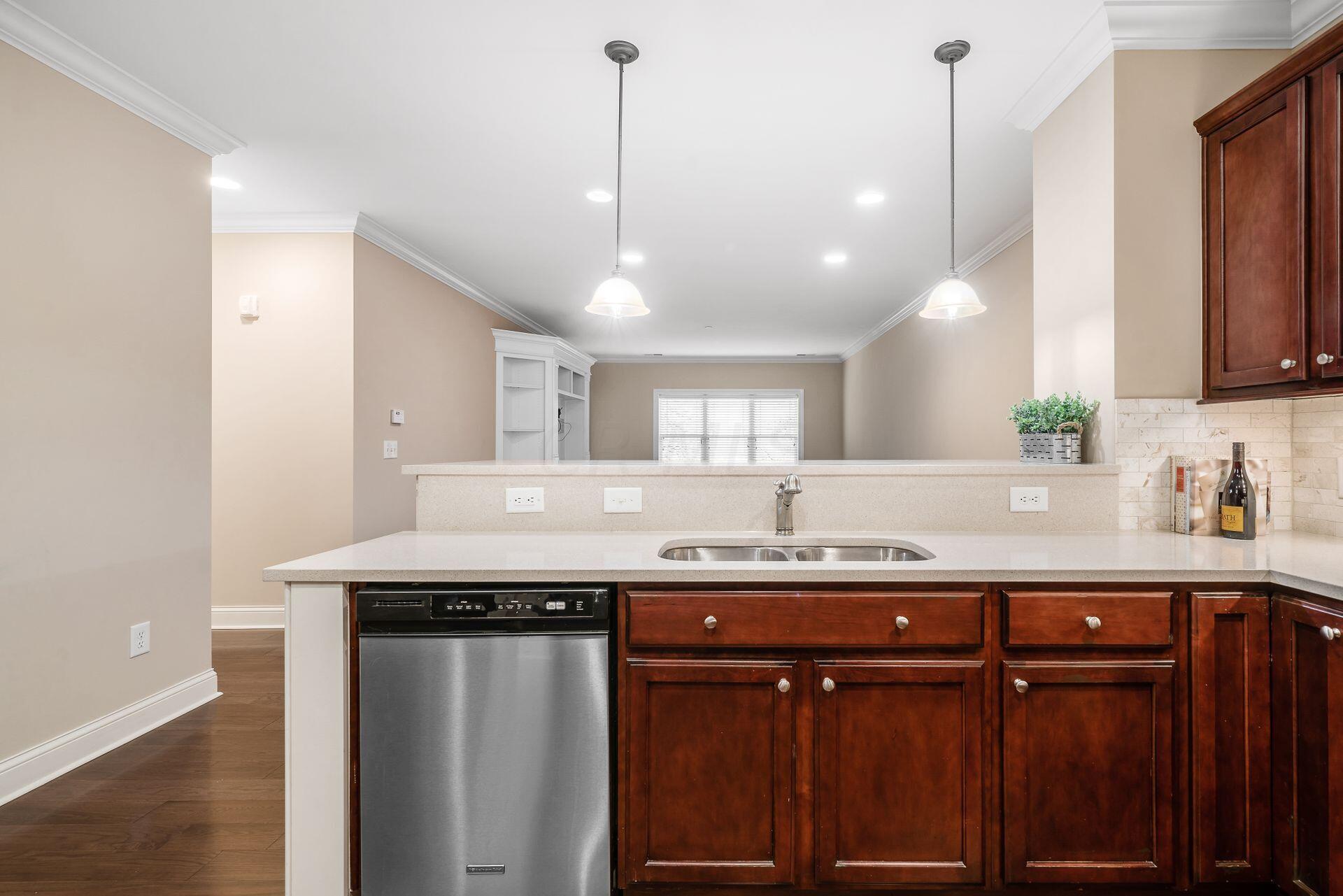 3175 Tremont Road, Unit 311 Columbus, OH 43221 - Photo 7 of 26 orgeous