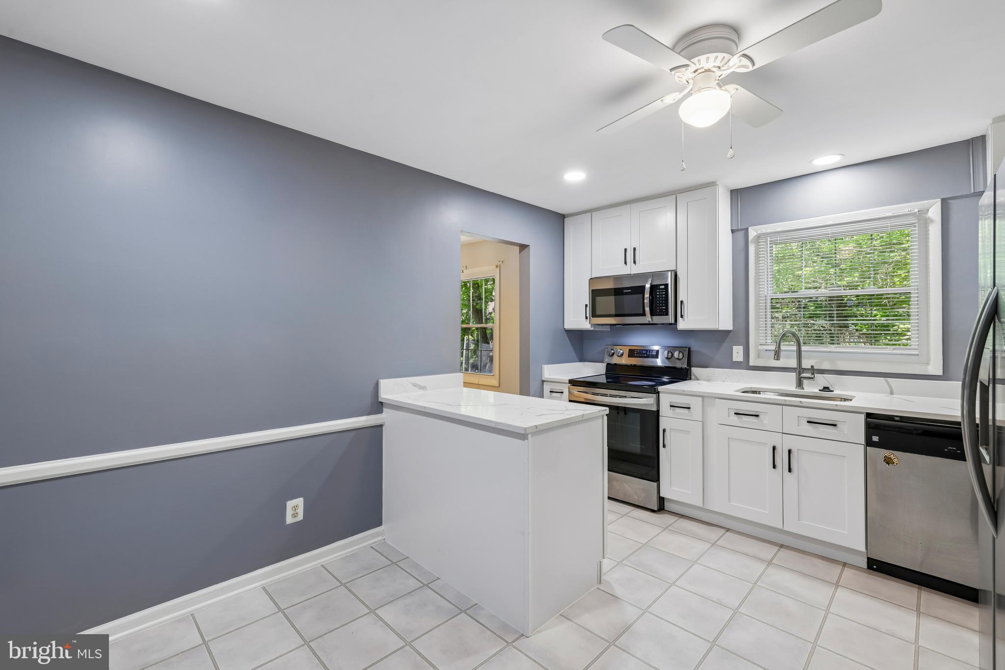 5233 Eliots Oak Road Columbia, MD 21044 - Photo 12 of 51 Kitchen
