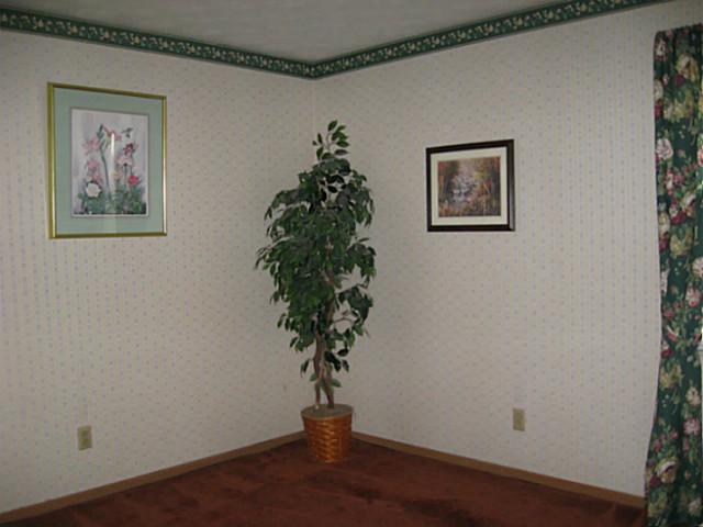 2853 Longfield Road Columbus, OH 43204 - Photo 11 of 24 Gallery Image 11