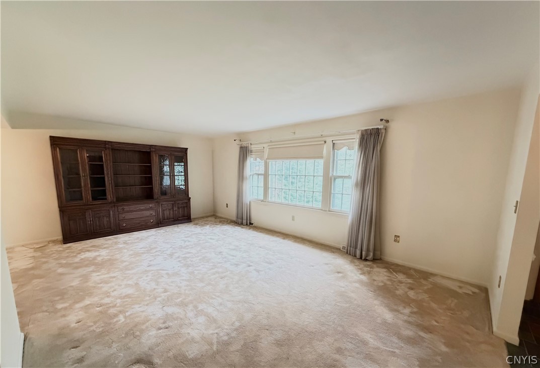 7447 Armstrong Road Manlius, NY 13104 - Photo 5 of 38