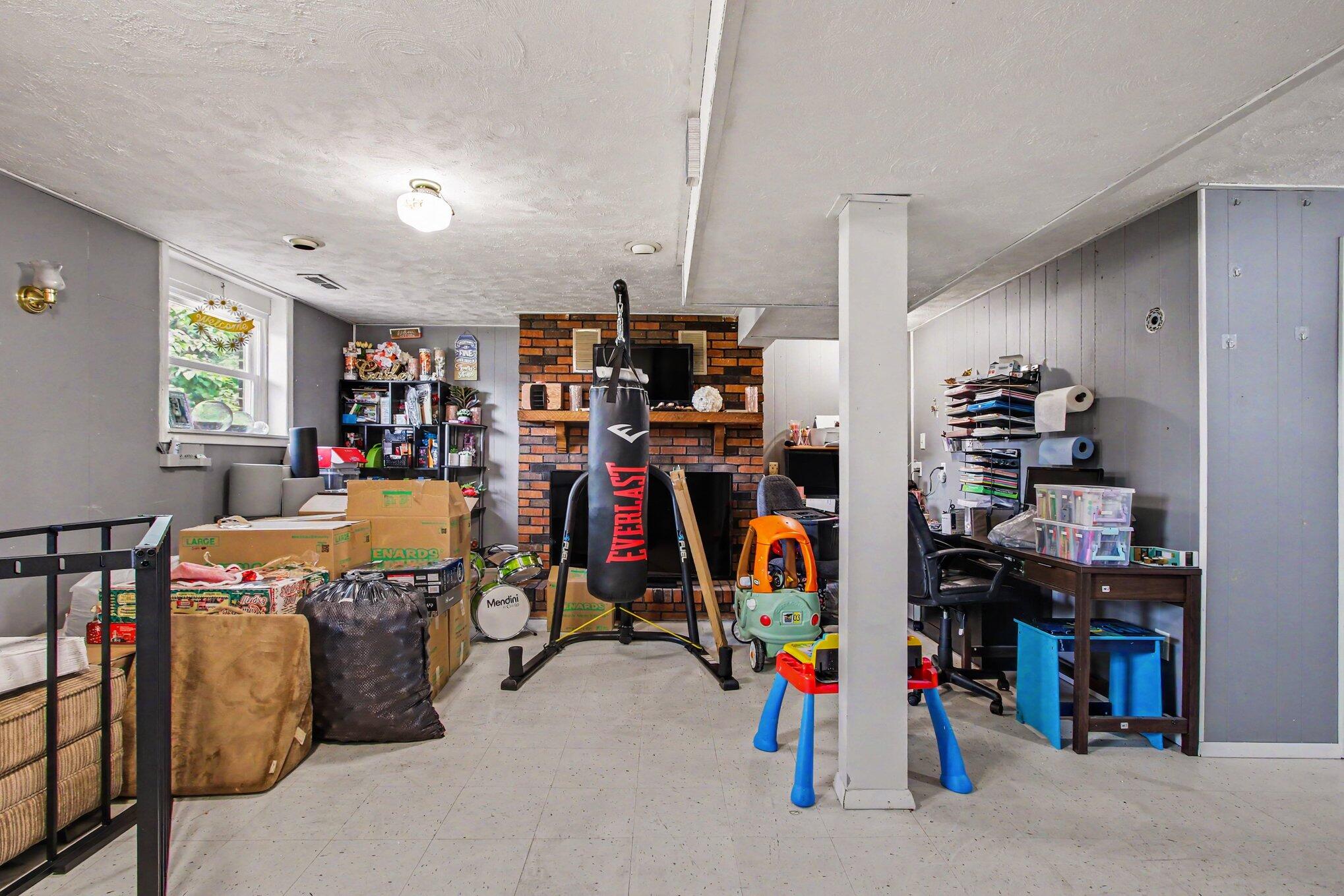 7331 West 83rd Lane Crown Point, IN 46307 - Photo 14 of 15 2038x1359
