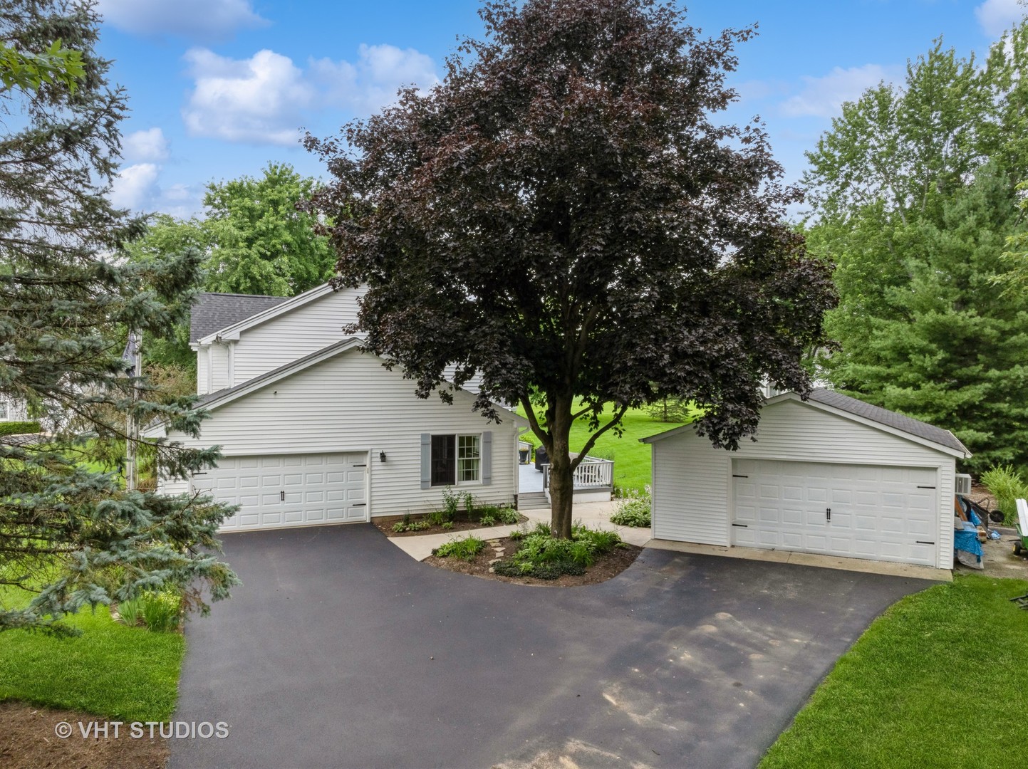 1810 West Hunters Lane Spring Grove, IL 60081 - Photo 2 of 46